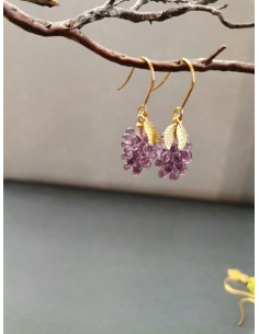 Náušnice tvaru hroznu z lila korálků se zlatými lístky| PIOU PIOU-1