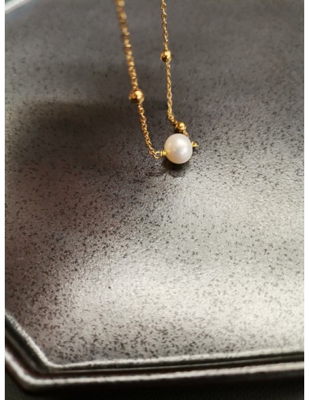 Řetízkový náramek zlatý s perličkou a kulatými zlatými prvky|PIOU PIOU-2