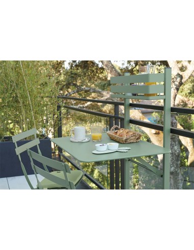 fm0070-balcony-bistro-table-3.jpg