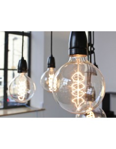 Světlo Classic s černou porcelánovou objímkou, do zásuvky, kabel Side track | NUD COLLECTION-1 2