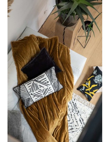 Sametový přehoz Fara Lin 240x260 | VIVARAISE-3