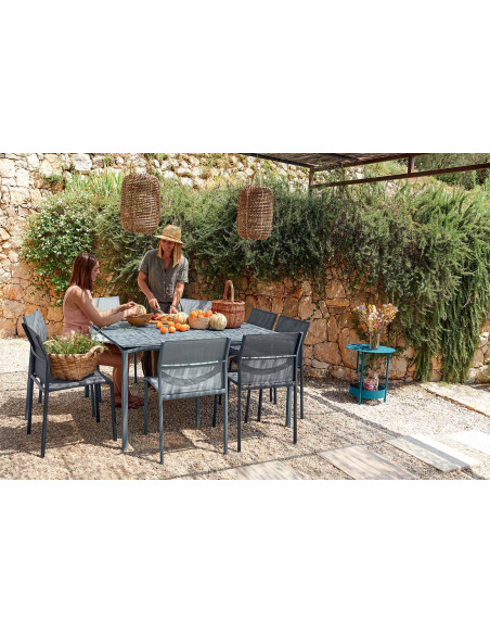 Kovový odkládací stolek Salsa s poličkou | FERMOB-28