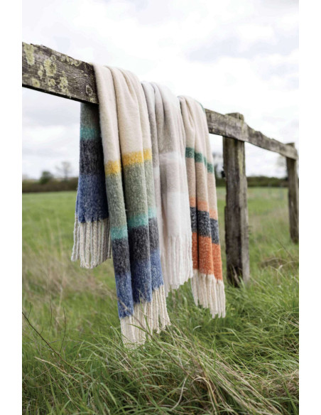 Pléd Isabel 130x160cm barevný pruh s červenou | VIVARAISE-2