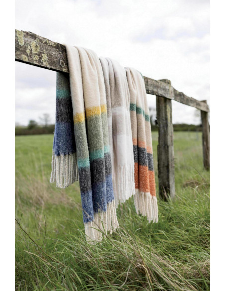 Pléd Isabel 130x160cm barevný pruh s červenou | VIVARAISE-5