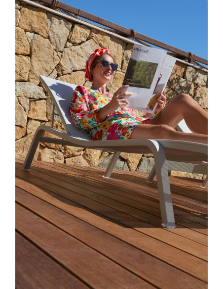 Zahradní hliníkové lehátko Alizé XS s výpletem| FERMOB 4