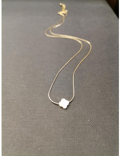 Řetízkový náhrdelník s perleťovým čtyřlístkem | PIOU PIOU 2