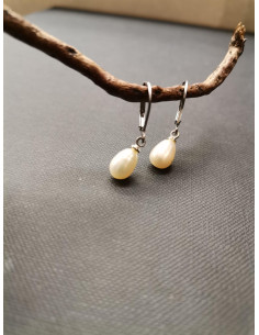 Náušnice s bílou sladkovodní perlou | PIOU PIOU 2