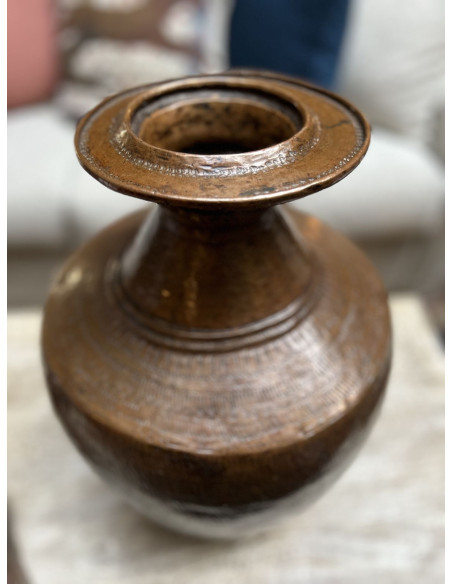 Váza z tepaného měděného plechu | dovoz Indie