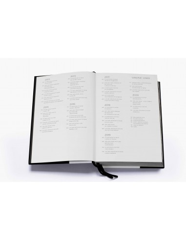 Chanel Catwalk: The Complete Collections-3