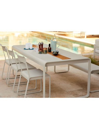 Jídelní stůl Bellevie s úložným prostorem...