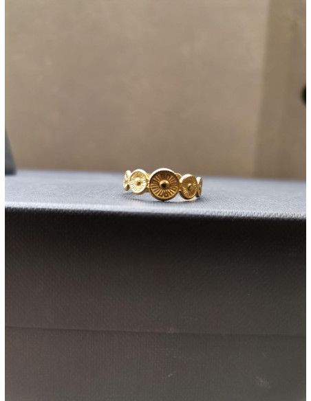 Zdobený prsten ve zlaté barvě | PIOU PIOU