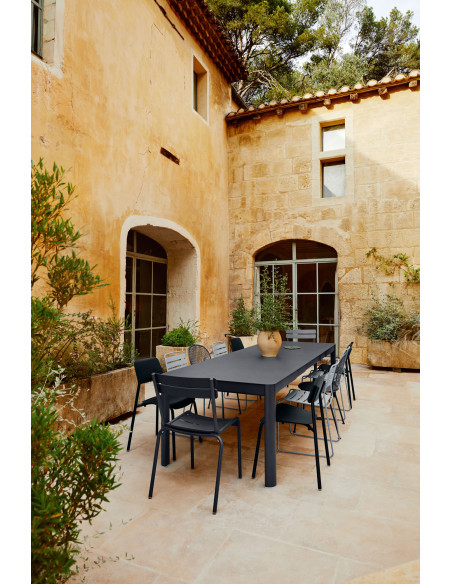 Rozkládací jídelní stůl Ribambelle 149/299x100 | FERMOB