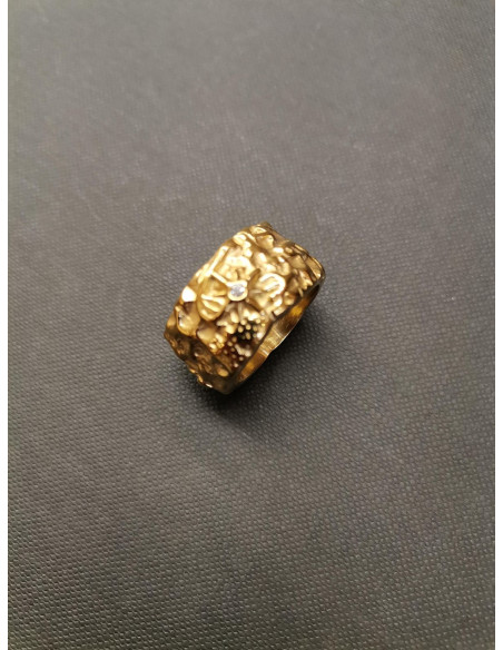 Zdobený masivní prsten s kamínkem | PIOU PIOU