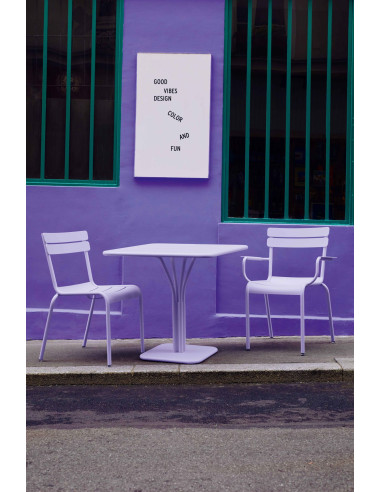 Zahradní stůl Luxembourg 71x71 s centrální...