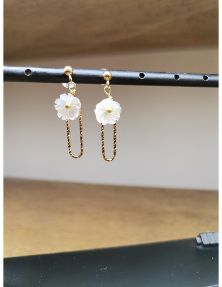 Náušnice s perleťovou kytičkou | PIOU PIOU