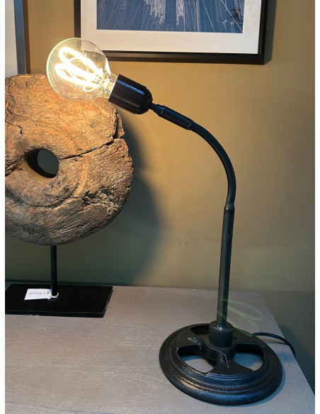 Industriální noha stolní lampy | dovoz Indie
