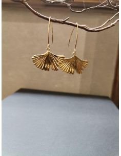 Hanging earrings with Ginkgo leaf trim | PIOU PIOU - 1