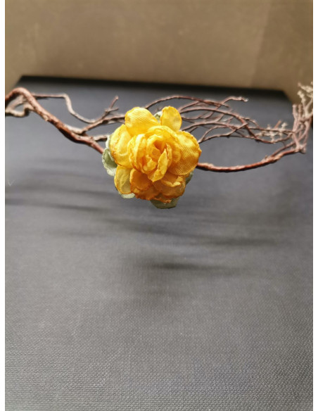 Ozdobná jehlice do vlasů se žlutým květem | PIOU PIOU