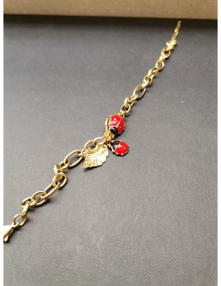 Řetízkový náramek s červenou beruškou a lístkem| PIOU PIOU