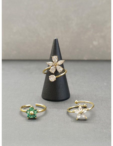 Prsten zdobený štrasovou květinou | PIOU PIOU b