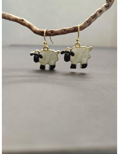 Náušnice ve tvaru oveček, bílo-černé | PIOU PIOU
 a