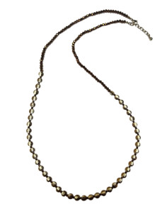 Náhrdelník s kovovými peckami ve zlaté barvě | LORIANE - 1