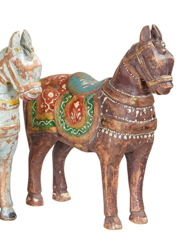 Dřevěná soška koně