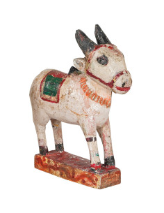 Starožitná dřevěná soška krávy