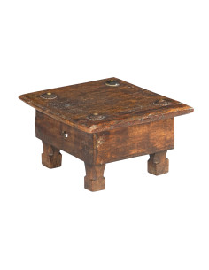 Nízký čajový stolek s patinou