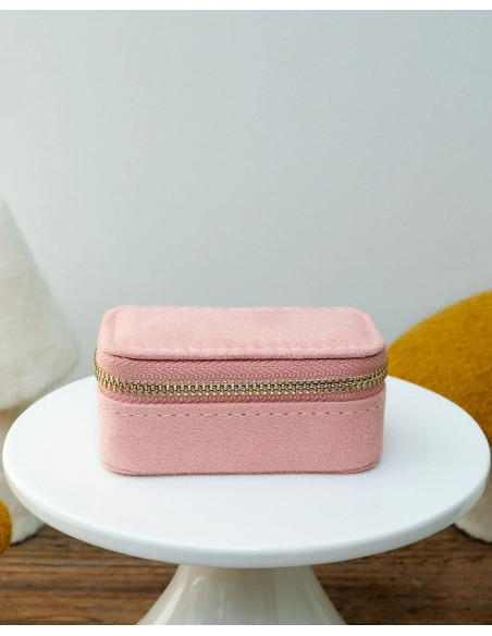 Mini cestovní šperkovnice z růžového sametu | MAISON SCARLET