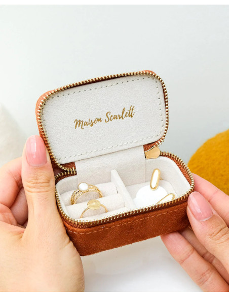 Mini cestovní šperkovnice z růžového sametu | MAISON SCARLET - 4