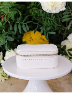 Mini cestovní šperkovnice z umělé kůže - bílá | MAISON SCARLET