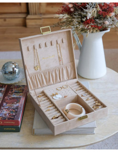 Šperkovnice z béžového sametu | MAISON SCARLET 2