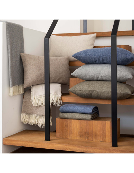 Vlněný přehoz Carina Olive 130x190 | VIVARAISE e