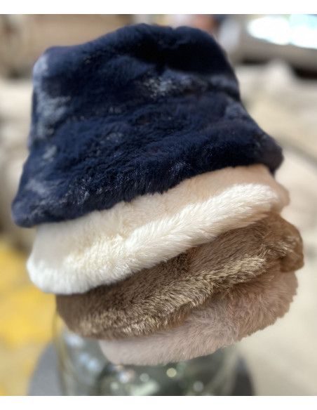 Kožešinový klobouk v sytě růžové " hot pink" barvě | dovoz Le Patio c