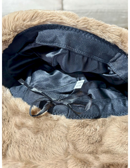 Kožešinový klobouk v sytě růžové " hot pink" barvě | dovoz Le Patio d