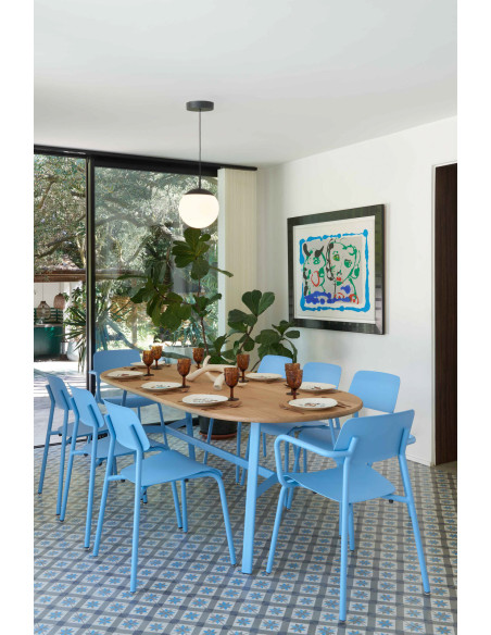 Jídelní stůl SO'O s oválnou dubovou deskou 220x95 INDOOR | FERMOB f