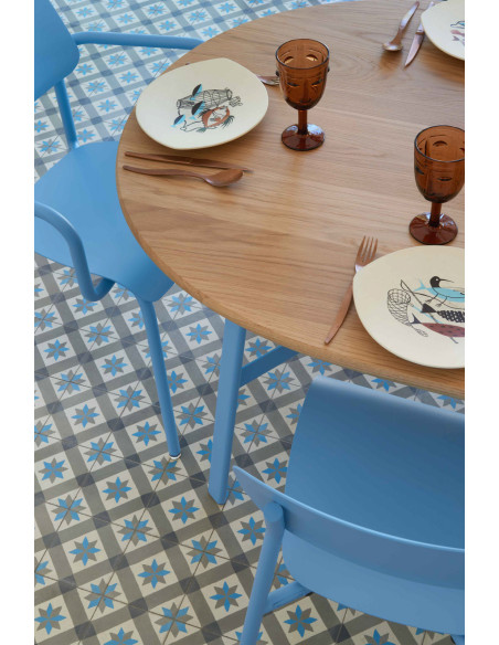 Jídelní stůl SO'O s oválnou dubovou deskou 220x95 INDOOR | FERMOB d