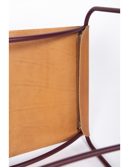 Kovové nízké křeslo Surprising s kůží INDOOR | FERMOB i