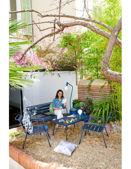 Stojací lampa Aplô - set lampy Aplô H24 a stojanu | FERMOB