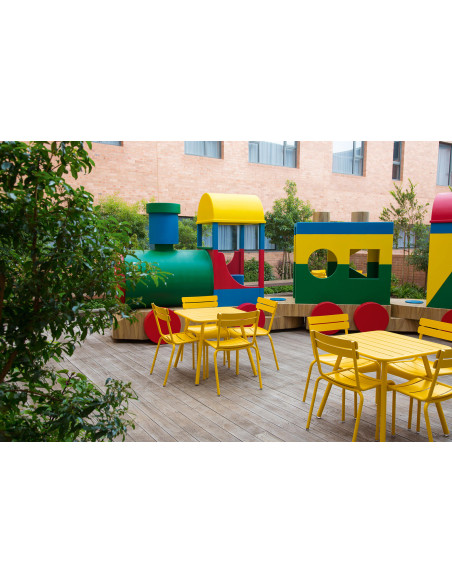 Dětská židle Luxembourg s motivem Artiste | FERMOB k