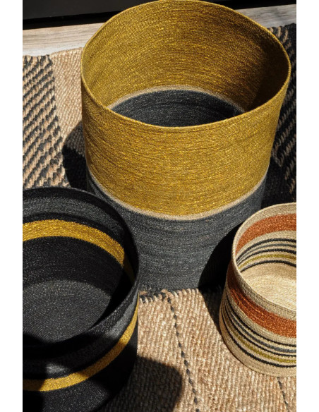 Úložný koš z přírodního materiálu M, černý s pruhy | BAOBAB c