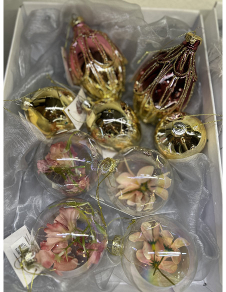 Vánoční dekorace – závěsná skleněná šiška s tónem burgundské | GOODWILL