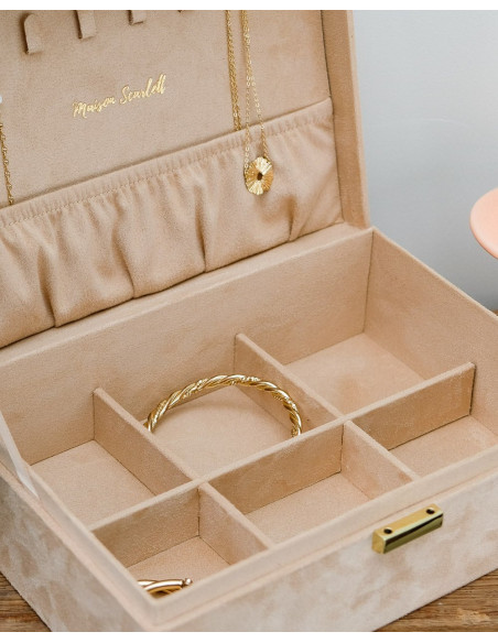 Dvoupatrová šperkovnice z béžového sametu | MAISON SCARLET e