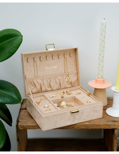 Dvoupatrová šperkovnice z béžového sametu | MAISON SCARLET - 1 2