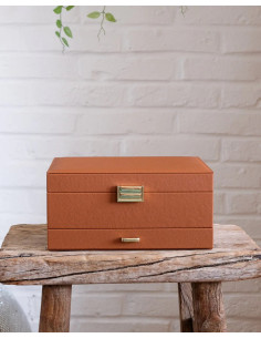 Dvoupatrová šperkovnice z umělé kůže, camel | MAISON SCARLET