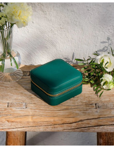 copy of Šperkovnice z černé umělé kůže | MAISON SCARLET - 1