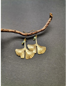 Visací náušnice ve tvaru Ginkgo biloby s kamínkem | PIOU PIOU - 1 2