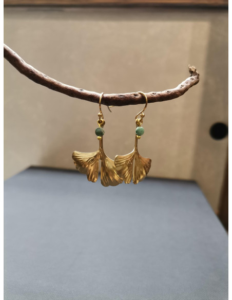 Visací náušnice ve tvaru Ginkgo biloby s kamínkem | PIOU PIOU c