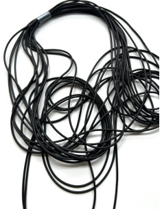 Multi-row necklace in black | KLÉO PARIS - 1 2